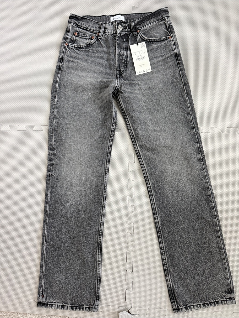 Zara women’s Washed Gray Straight Jeans